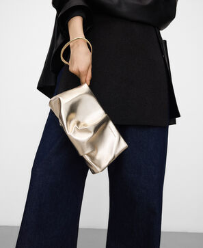 Clutch metalizado piel