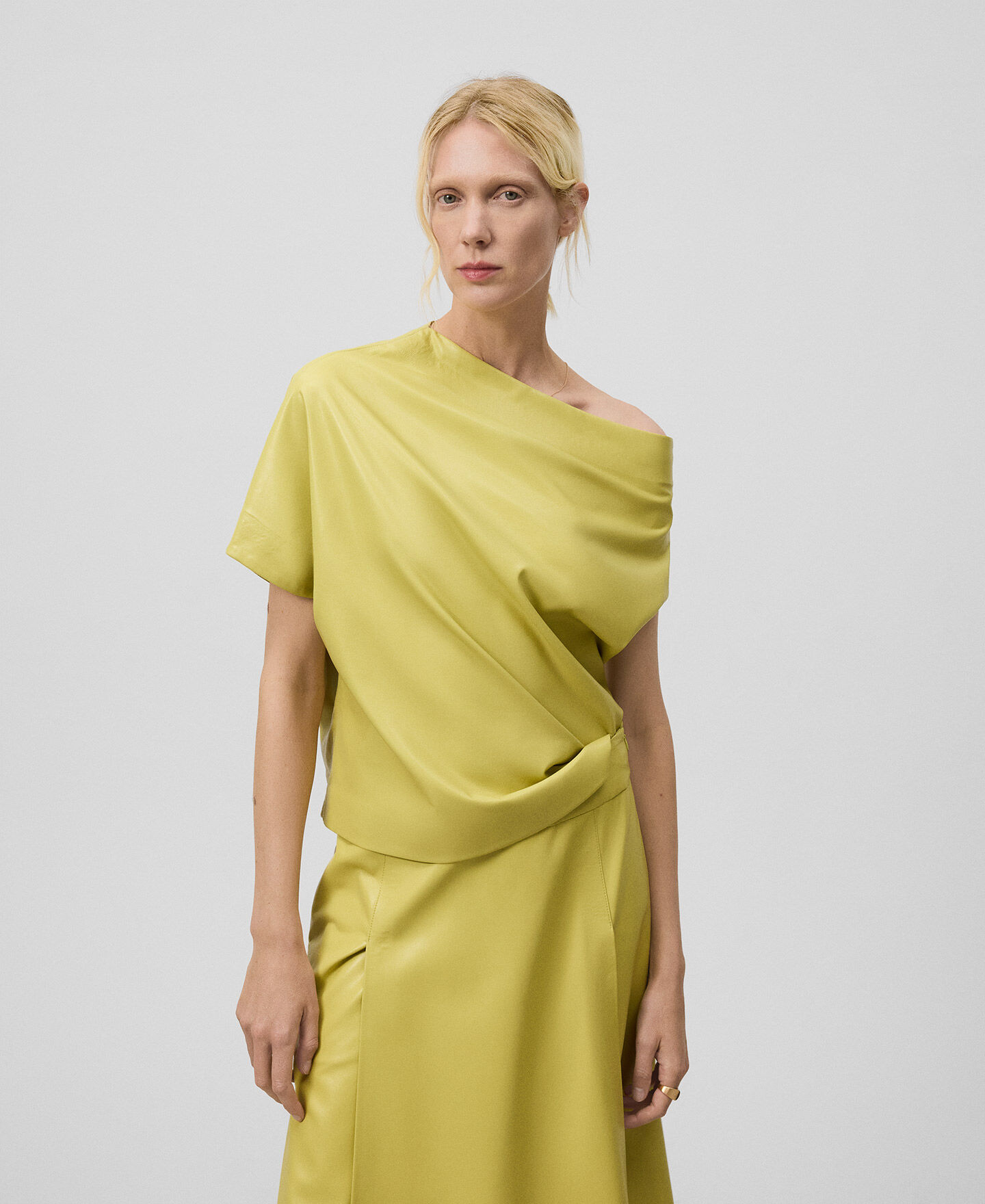 adolfo dominguez グリーンレザー-非レザースカート女性 Green Leather-Non-Leather skirt woman | AD USA