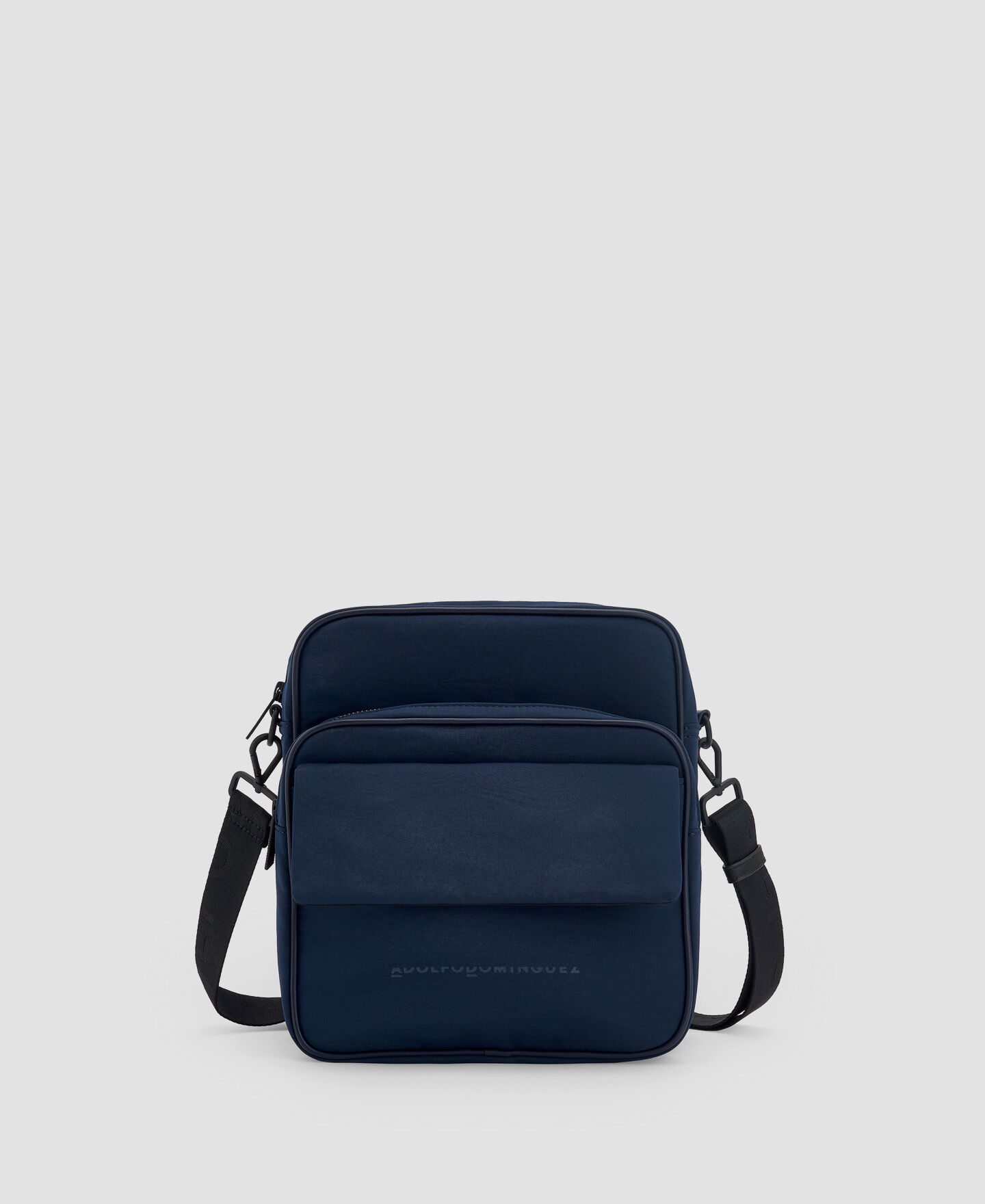 Bolsos y Zapatos para Hombre | Primavera-Verano 22 | Adolfo Domínguez