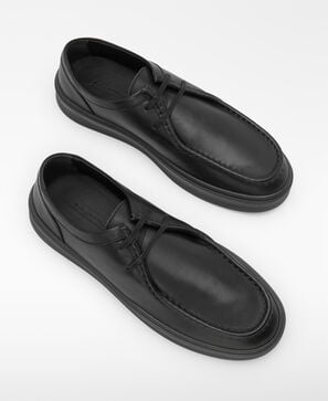 Chaussure type paraboot en cuir