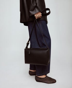 Mica medium crossbody