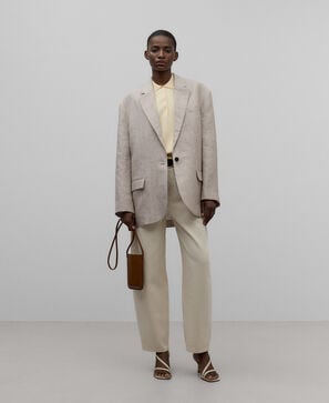 Pantal&oacute;n denim algod&oacute;n carrot fit mujer