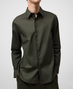 Camisa regular fit cuello italiano hombre