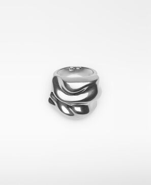 Organic-shaped metal ring