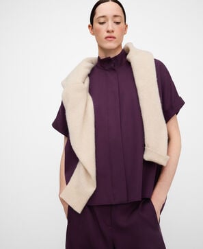 Camisa de manga curta com gola de fita