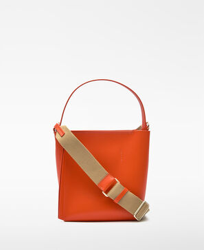 Mala cesta quadrada assimétrica Mica em pele