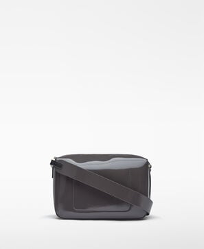 パテントミディアムクロスボディバッグ