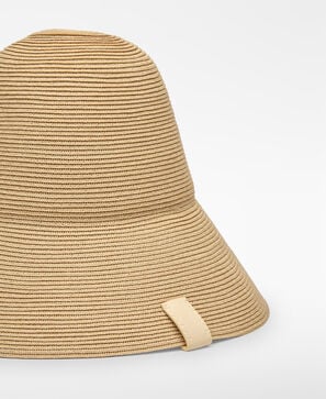 Sombrero estructurado papel