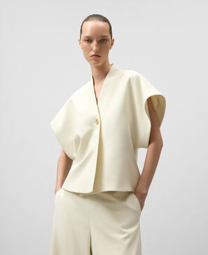 Textured wrap top woman