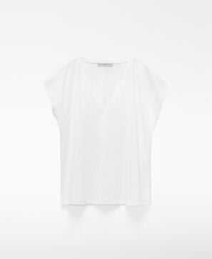 PYRATEX&reg; Spanish Cotton V-neck T-shirt