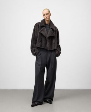 Faux fur short coat woman