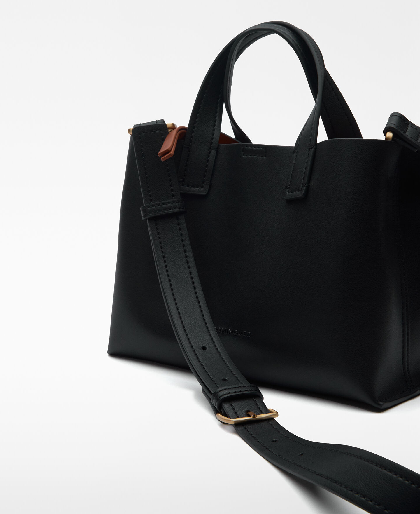 ☆日本未上陸*ALDO*新作*2wayハンドルバッグ/K-BLACK☆ Chari Black Women's Backpacks | ALDO Shoes Qatar