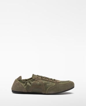 Zapatilla maxi logo suela fina