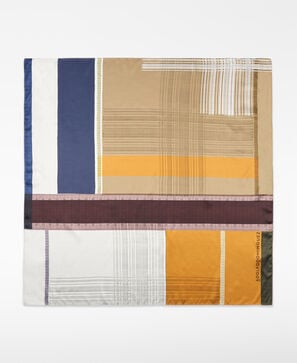 Square scarf with tape measure motif
