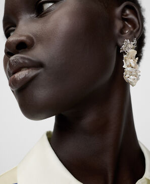 Metal piece and pearl earrings