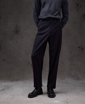 Black tailored trousers man