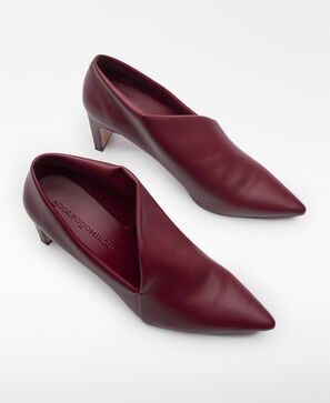 Zapato salón abotinado mujer