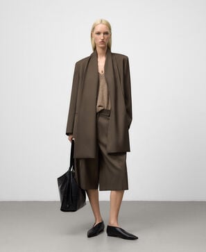 Wide-leg tailored Bermuda shorts woman