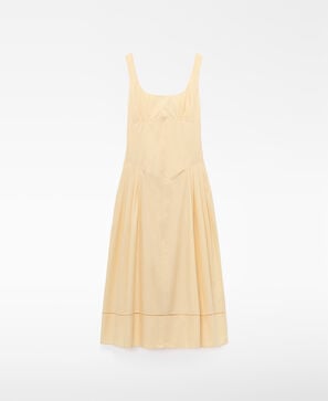 Vestido midi cuerpo entallado