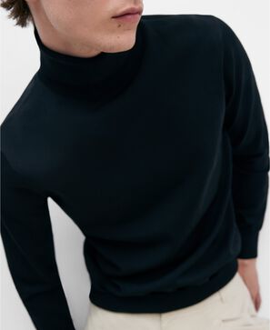 Jersey de cuello alto negro