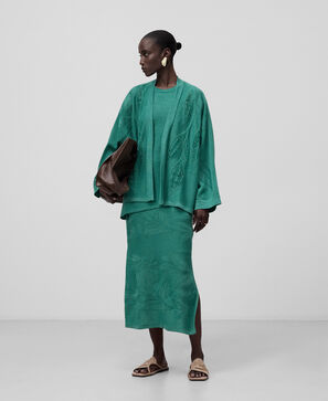 Leaf pattern jacquard knit skirt woman