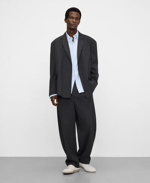 Regular fit spread collar shirt