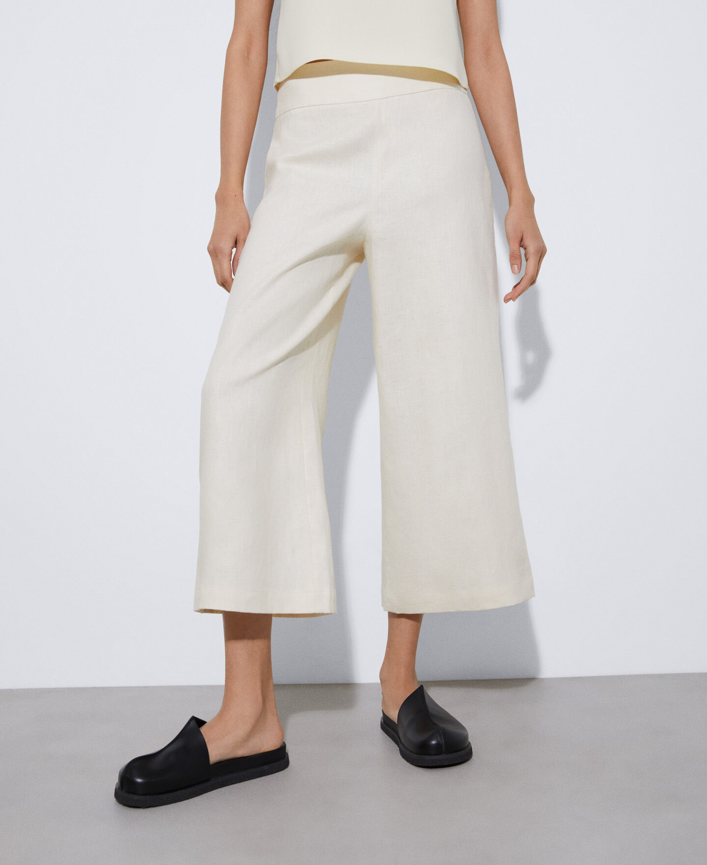 Pantalones Mujer | Primavera-Verano 22 | Adolfo Domínguez