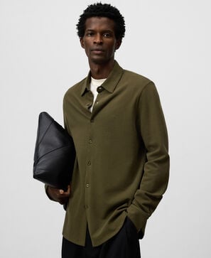 Regular fit pique knit shirt man.