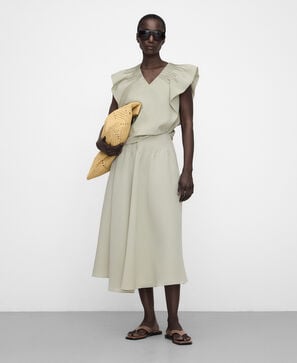 Falda midi pliegues irregulares