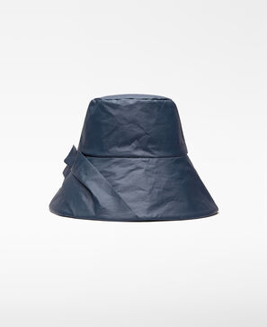 Bucket hat with pleat detail