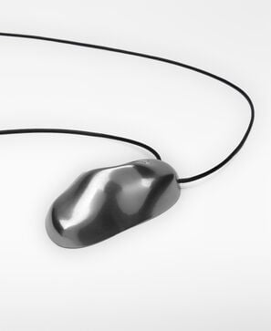 Organic-shaped pendant necklace