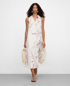 Vestido estampado com decote em V