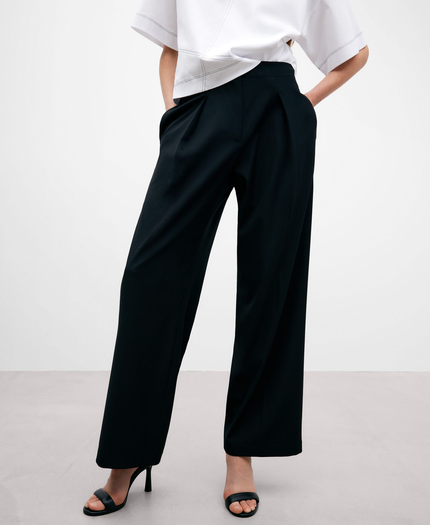 Pantalon best sale negro pinzas