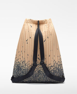 Mochila em crinkle estampado para mulher