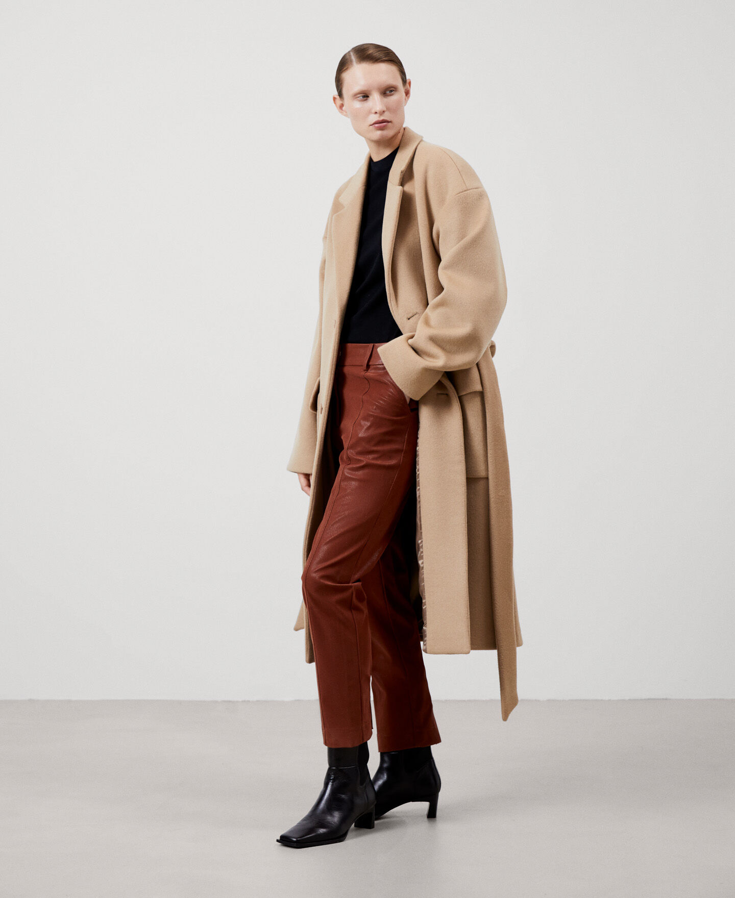 Women's Fashion: New Collection | Autumn-Winter 22 | Adolfo Domínguez