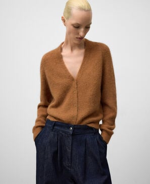 Knit V-neck cardigan woman