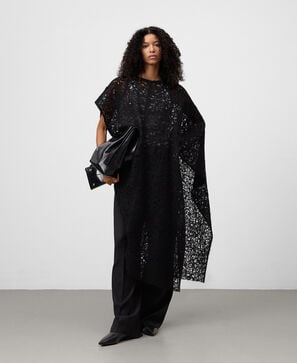 Cape asymétrique brodée en maille pour femme