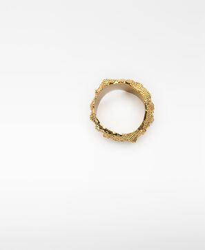 Asymmetric textured ring woman
