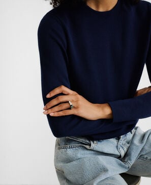 Bague m&eacute;tallique avec pierre