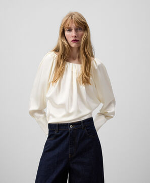 Blouse with a gathered neckline woman