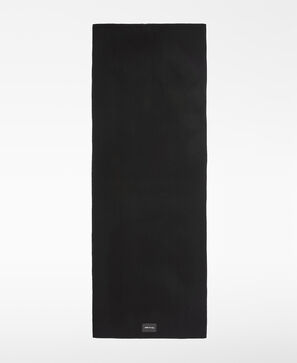 Merino wool plain-knit scarf