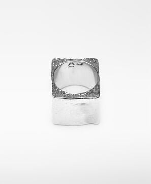 Square metal ring woman