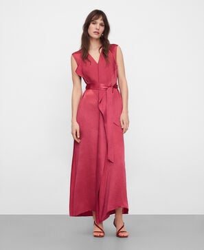Wrinkled-effect satin dress with ruffle