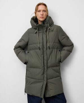 Padded long coat woman