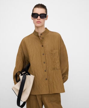 Camisa cuello mao efecto arrugado