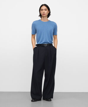 Camiseta cuello caja modal