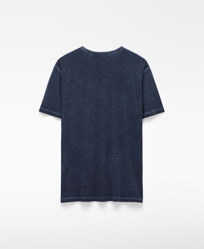 Camiseta regular fit com efeito desgastado
