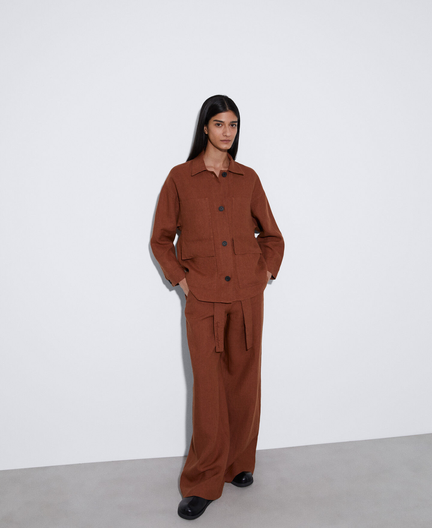Trajes de mujer | SS22 | Adolfo Domínguez