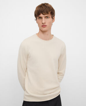 Camiseta cuello rulo punto estructura