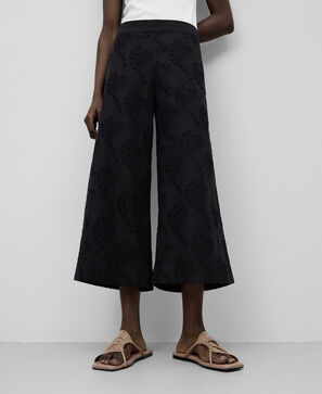 Straight embroidered trousers woman